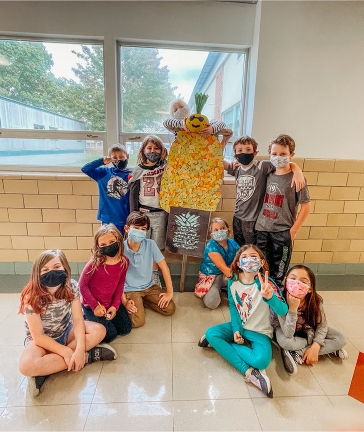 Mrs. Gardner’s 3rd graders loved our poster that said “Be a Pineapple! Stand tall, wear a crown, and be sweet!” They used it as scarecrow inspo!  Thank  They took time to glue together a collage of yellows to make our class pineapple scarecrow! 
